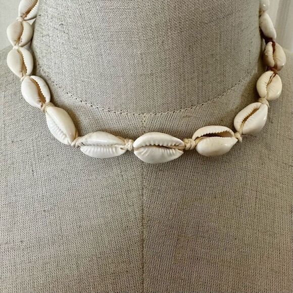 Shell choker necklace - Picture 1 of 9